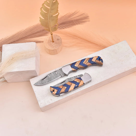 Artistic Handle Folding Knife